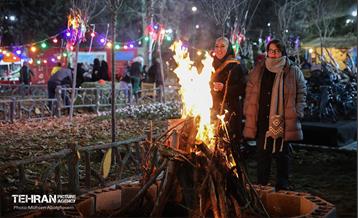 جشنواره «نور در یلدای ایرانی» در بوستان ملت 17