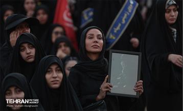 اقامه نماز بر پیکر آقای شهید ایران - 1 18