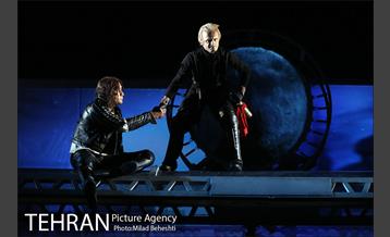 نمایش رومئو و ژولیت‎ 12