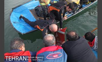 سقوط بالگرد در دریاچه شهدای خلیج فارس