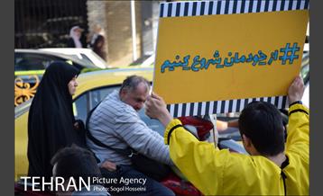 آموزش فرهنگ ترافیک توسط بچه های سندرم دان 9