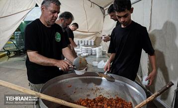 خدمت‌رسانی خادمان شهرداری منطقه 8 در قرارگاه زینبیه(س) (22)