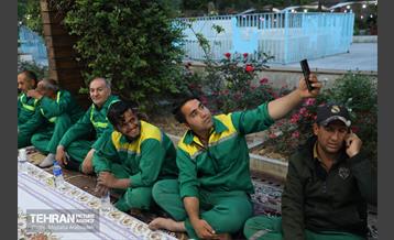 افطاری شهردار تهران با پاکبانان 1