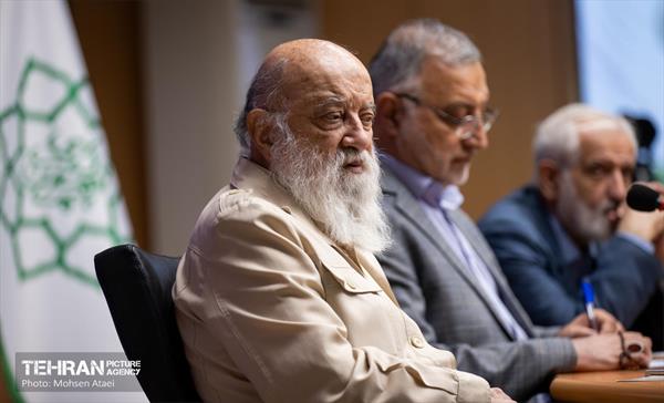 آئین رونمابى از سامانه نوین جامع املاک ومستغلات شهردارى تهران 18