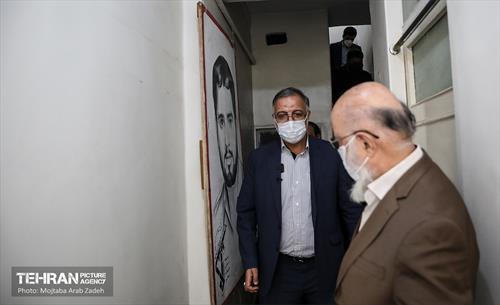 دیدار شهردار تهران با نخبگان و خانواده های شهدای منطقه 14