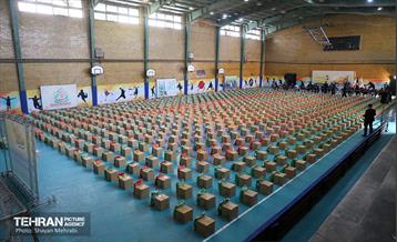 رزمایش همدلی و توزیع ۱۴۰۰۰ بسته معیشتی بین پاکبابان شهر تهران 8