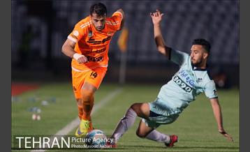 دیدار تیم های فوتبال پیکان تهران و سایپاتهران