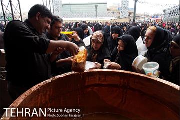 آیین سنتی " سمنوپزان" در میدان امام حسین (ع) 28