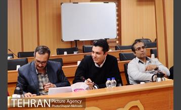 نشست صمیمانه رئیس مرکز ارتباطات شهرداری تهران با اصحاب رسانه 32