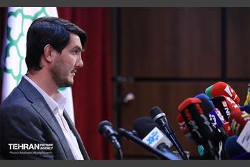 نشست خبری مدیرکل محیط زیست و توسعه پایدار شهرداری تهران  13