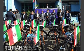 طرح اعطای دوچرخه شهری توسط شهردار تهران به دانش آموزان 8