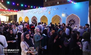 ویژه برنامه «مهمونی شهر» در باغ‌راه حضرت زهرا(س) - ۶ 17