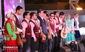 افطاری ساده روی پل طبیعت 36