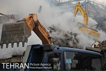 سومین روز عملیات امداد ونجات حادثه پلاسکو -5 15