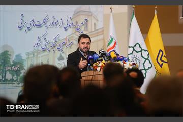 آیین رونمایی از موتورسیکلت‌های برقی شبکه پست 11