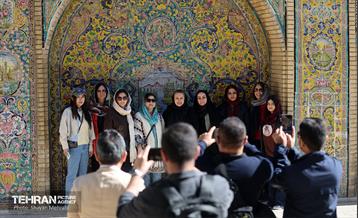 نمایشگاه «رخ دوست»تور تهرانگردی وابستگان نظامی سفارتخانه‌های خارجی مقیم تهران 15