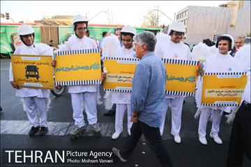 اختتامیه نمایش های خیابانی پویش از خودمان شروع کنیم 17