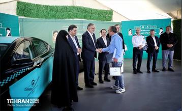 آیین ورود ۱۰۰۰ دستگاه تاکسی برقی به ناوگان حمل و نقل عمومی شهر تهران 14
