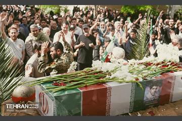 تشییع پیکر مطهر شهید محمد حسن زارعی در منطقه ۸ 9