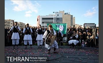 جنگ شادی در تئاتر شهر 23