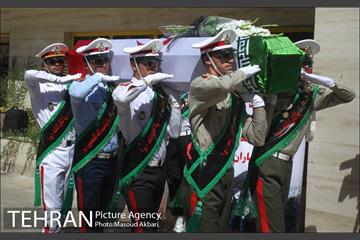 تشییع پیکر بهمن گلبارنژاد دوچرخه سوار ملی پوش ایران در پارالمپیک‎ 5