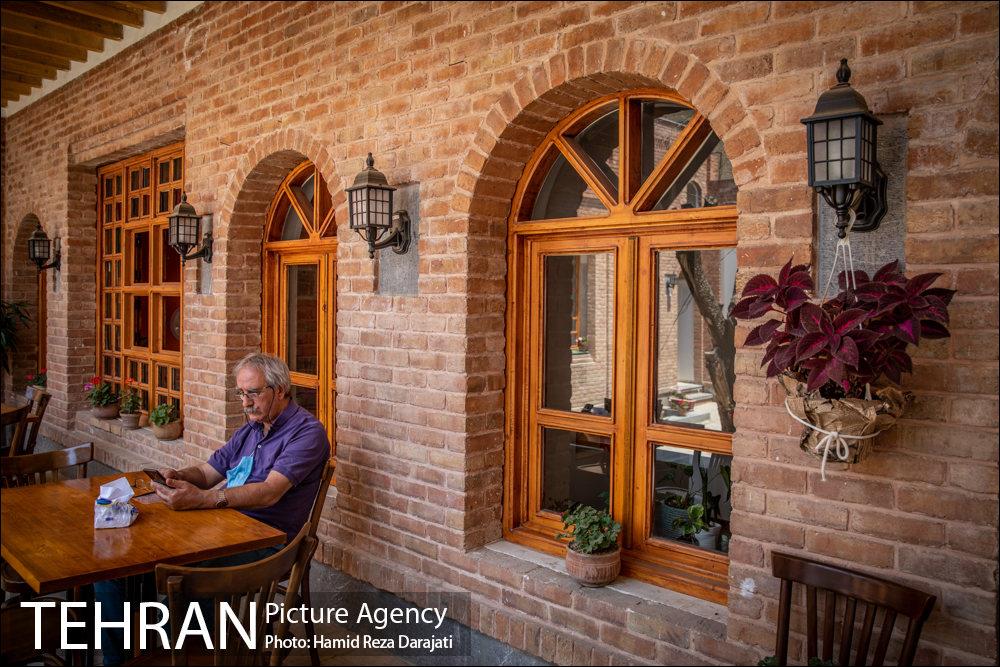 از خاک و خاکستر تا خانه اردیبهشت اودلاجان 15