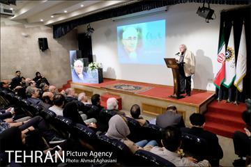 تولد ماه، استاد محمدعلی بهمنی 17