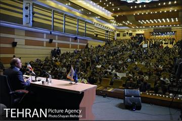 حضور شهردار تهران در دانشگاه شهید بهشتی در روز دانشجو 13