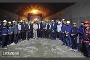 بازدید از دو ایستگاه مهم مترو 34