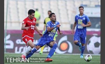 دیدار تیم‌های فوتبال استقلال و پدیده 21