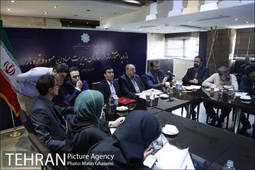 بازدید اصحاب رسانه از مراکز عرضه بهداشتی دام  33