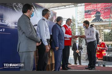 آیین گرامیداشت روز آتش نشان با حضور شهردار تهران 74