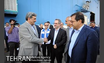 بازدید معاون اول رئیس جمهور به همراه شهردار تهران از کارخانه واگن‌سازی تهران 11