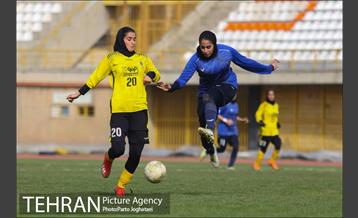 دیدار تیم‌های فوتبال بانوان البرز و سپاهان 1
