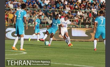 دیدار پیکان و استقلال در لیگ برتر فوتبال 21