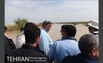 بازدید شهردار تهران از منطقه سیل زده پل قدرت آباد دشت آزادگان 8