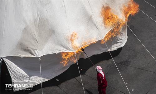 خیمه سوزان ظهر عاشورا در چهارراه گلوبندگ 13