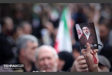 تشییع پیکر مطهر شهدای ناوشکن دنا 28