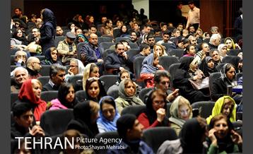 شب موسیقی انقلاب در منطقه گردشگری عباس آباد 4