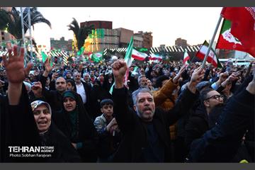 جشن نیمه‌شعبان در میدان ولی‌عصر (عج) 16