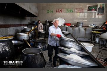 بازدید سخنگوی شهرداری تهران از فعالیت گروه‌های جهادی در منطقه 5