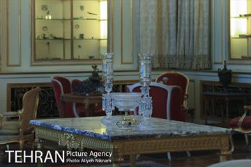 گشتی در کاخ نیاوران  7