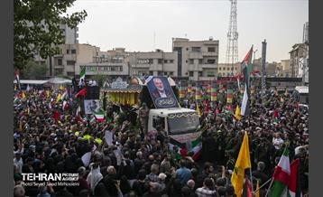 تشییع پیکر شهید اسماعیل هنیه در تهران - 3 29