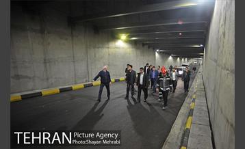 سرپرست شهرداری تهران و رئیس مرکز ارتباطات و امور بین الملل شهرداری تهران در بازدید از فعالیت‌های شبانه شهرداری و زندگی شبانه مردم تهران 55