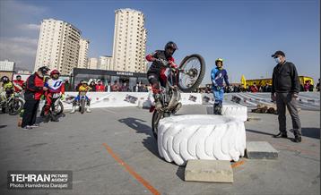 رانـد نهایی مسابقات قهرمانی موتور تریال  10