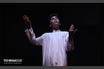 نمایش آیینی خانه ای از گل و اندوه 67