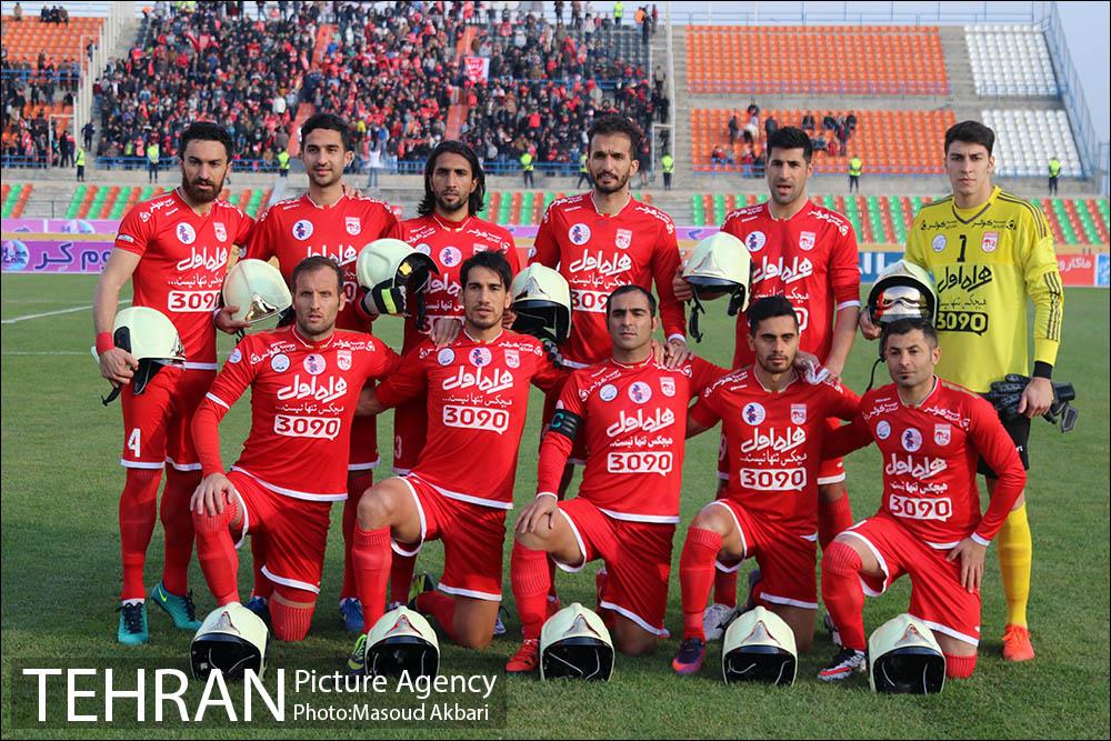 دیدار تیم های فوتبال پیکان و تراکتورسازی