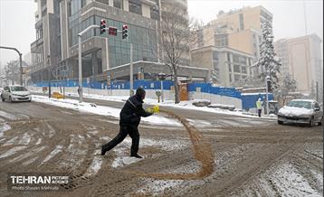 عملیات برف‌روبی در پایتخت 10