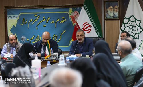 دیدار شهردار تهران با نخبگان منطقه 13