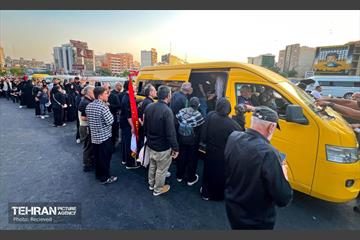 خدمت‌رسانی رایگان تاکسی‌های شهری به شرکت‌کنندگان مراسم تشییع پیکر آقای شهید ایران 2